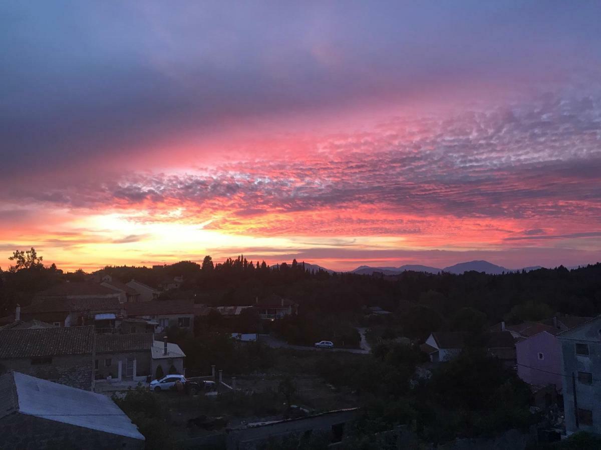 Modern Flat With Beautiful Views In South Of Corfu Διαμέρισμα Λευκίμμη Εξωτερικό φωτογραφία